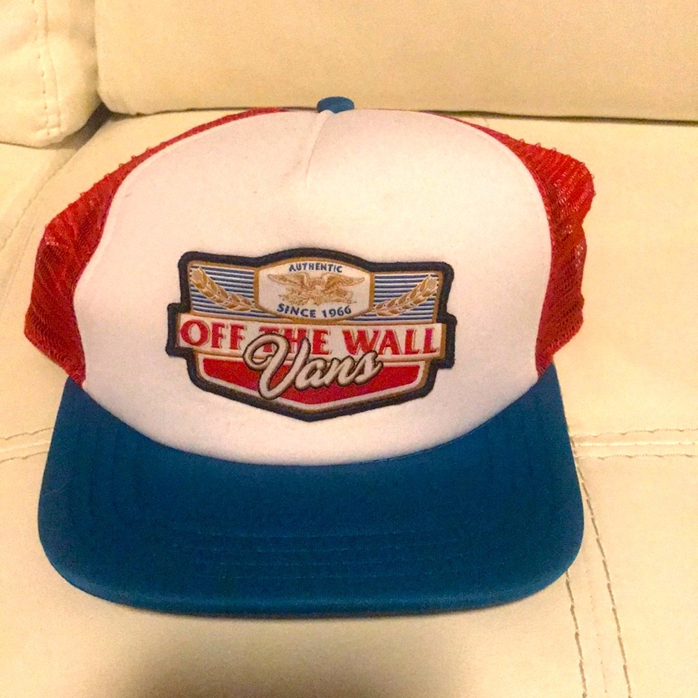 Vans trucker style hat